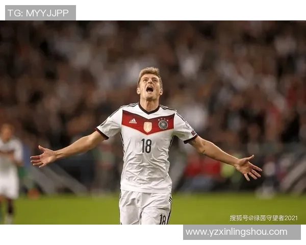 克罗斯:从中场指挥官到足球战术革新的先锋之路 克罗斯:从中场指挥官到足球战术革新的先锋之路