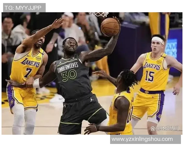湖人队与森林狼激战正酣球迷期待精彩对决与逆转时刻