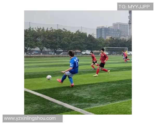 重庆足球队逆袭之路全国锦标赛特别报道展现拼搏精神与团队力量 重庆足球队逆袭之路全国锦标赛特别报道展现拼搏精神与团队力量